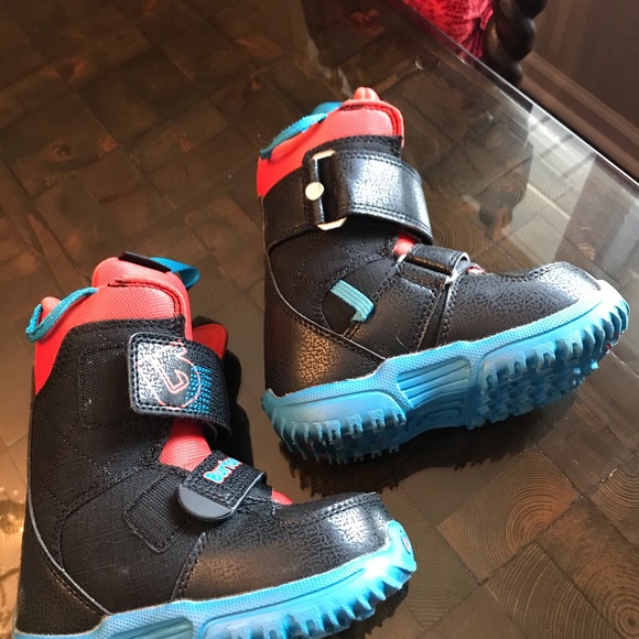 mini grom snowboard boots